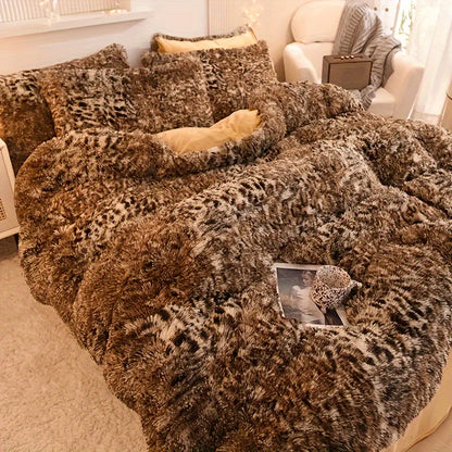 3-Piece Leopard Print Plush Duvet Cover Set - Soft Cozy Animal Pattern Bedding - Includes 1 Faux Fur Duvet Cover and 2 Pillowcases, No Filler, Luxurious Bedroom Decor for a Warm and Inviting Sleeping Space