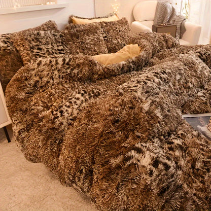 3-Piece Leopard Print Plush Duvet Cover Set - Soft Cozy Animal Pattern Bedding - Includes 1 Faux Fur Duvet Cover and 2 Pillowcases, No Filler, Luxurious Bedroom Decor for a Warm and Inviting Sleeping Space